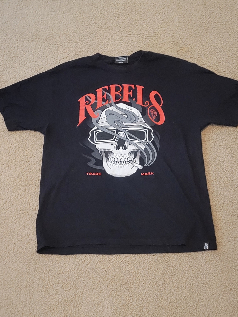 Rebel 8 Graphic Skull Tee - Black